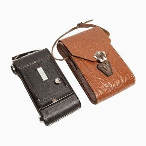 Folding Silver Camera with Fixed Focus Meniscus Lens & Leather Pouch from Coronet, 1940s, Set of 2