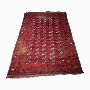Antiker roter orientalischer Teppich