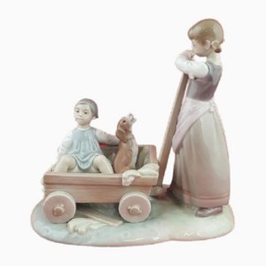Figurine Girl Pulling Cart avec Garçon et Chien de Lladro