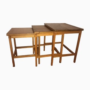 Tavolini ad incastro in legno, anni '50, set di 3