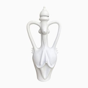 Papin Lucadamo, Escultura de ánfora con vulva, 2010, cerámica y arcilla
