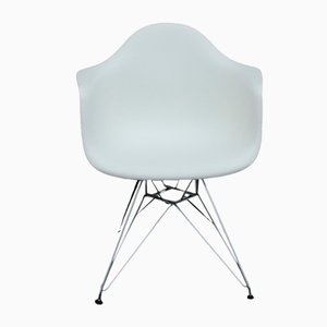 Fauteuil DAR en Plastique par Charles & Ray Eames pour Vitra, 2010