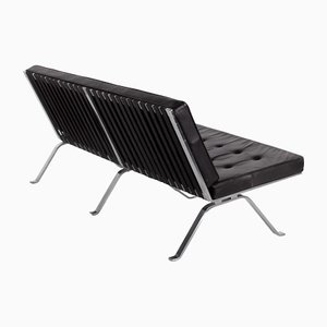 Sofá Mid-Century moderno de cuero negro y cromo de Hans Eichenberger, 1969