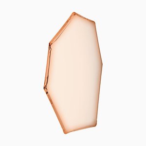 Espejo de pared escultural Tafla C2 en rosa dorado de Zieta