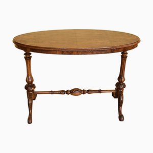 Tavolino ovale vittoriano in radica di noce, XIX secolo