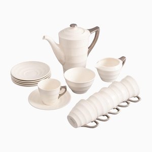 Britisches Art Deco Kaffeeservice aus Mondstein mit versilberten Griffen von Keith Murray für Wedgwood, 15 . Set