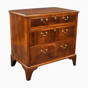 George III Figured Walnut Chest of Drawers, 1800s