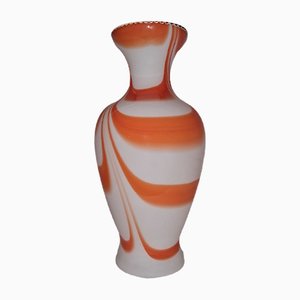 Jarrón de cristal de Murano naranja y blanco, años 60