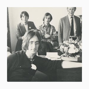 Henry Grossman, The Beatles in Office, Photographie Noir et Blanc, 1970s