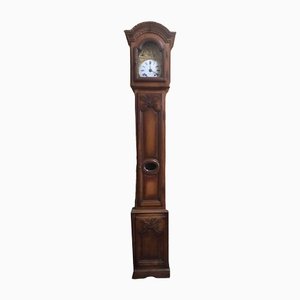 Reloj de caja alta vintage de cerezo