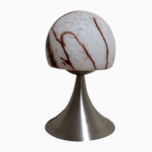 Lampada da tavolo vintage a fungo con base in metallo spazzolato e paralume in vetro marmorizzato, Germania