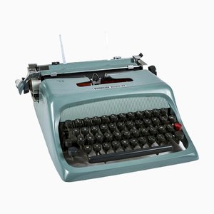 Máquina de escribir modelo 44 con caja de Olivetti Studio, 1952