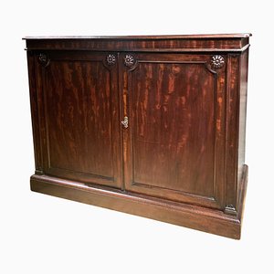 Mueble italiano Imperio de caoba con dos puertas, siglo XIX