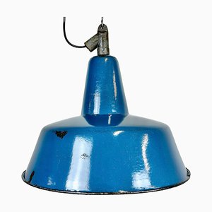 Industrielle Fabriklampe aus blauer Emaille mit Gusseisenplatte, 1960er