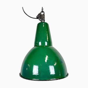 Lampada industriale smaltata verde con ripiano in ghisa, anni '60