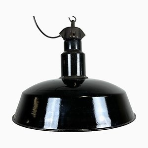 Lámpara de fábrica industrial Mid-Century esmaltada en negro, años 50