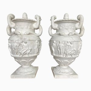 Urnas estilo griego de mármol de Carrara blanco, siglo XX. Juego de 2