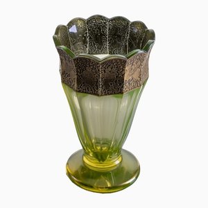Grüne Uraniun Vase mit Oroplastik von Moser, 1970er