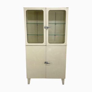 Armoire Médicale en Métal, Tchécoslovaquie, 1950s