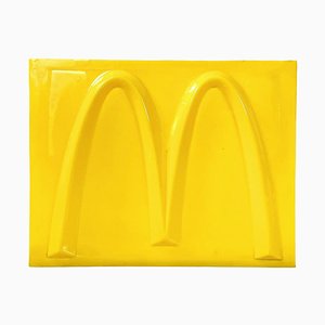 Insegna pubblicitaria moderna in plastica gialla di McDonald's, anni '80