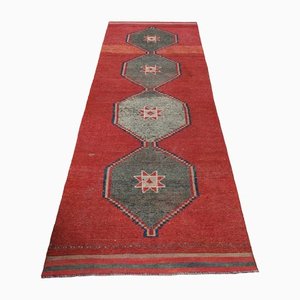 Tapis de Couloir Oushak Vintage Rouge, Turquie, 1960s