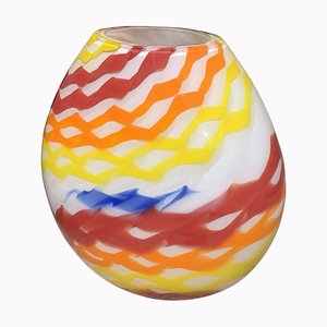 Jarrón abstracto de cristal de Murano blanco lechoso con juncos de colores de Simoeng