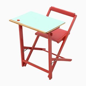 Escritorio infantil con silla plegable, años 50