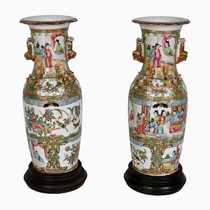 Jarrones chinos de porcelana de finales del siglo XIX. Juego de 2
