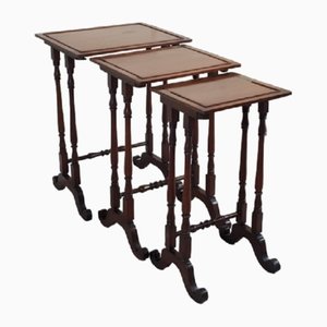 Edwardian F156 Nesting Tables in Mahogany with Slender Spindle Supports, Set of 3