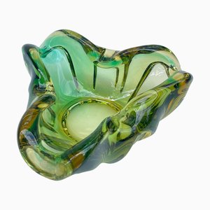 Ciotola in vetro modellato a mano verde