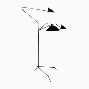 Lámpara de pie Mid-Century moderna en negro con tres brazos giratorios de Serge Mouille