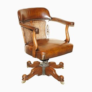 Antiker Captains Chair mit Barrel Back aus Braunem Leder, 1880