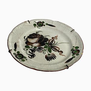 Piatto floreale in ceramica marrone e verde, Francia, XVIII secolo