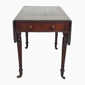 Victorian Mahogany Pembroke Table with Reeded Edge Detail and Turned Supports