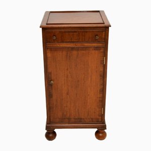 Mueble victoriano antiguo de madera