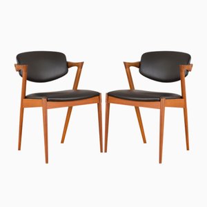 Modell 42 Stühle aus Teak & schwarzem Leder von Kai Kristiansen, 1960er, 2er Set