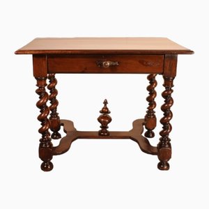 Louis XIII Tisch aus Nussholz