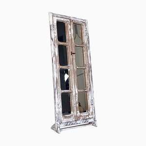 Espejo italiano rústico de madera con puerta batiente, años 40