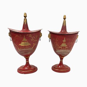 Urnas holandesas de castaño con decoración de chinoiserie, siglo XIX. Juego de 2