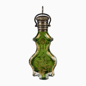 Botella de sal de vidrio con detalles en hoja de oro, siglo XVIII