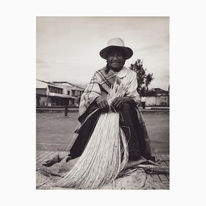 Hanna Seidel, vendedora ecuatoriana, fotografía en blanco y negro, años 60