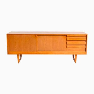 Credenza in quercia di Kurt Østervig per Kp Furniture, anni '60