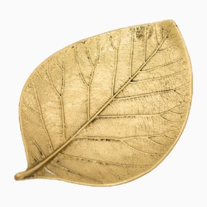 Vassoio decorativo medio in ottone con foglie di Alguacil & Perkoff LTD
