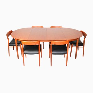 Sedie nr. 77 in teak con tavolo da pranzo nr. 15 di Niels O. Møller, anni '60, set di 7