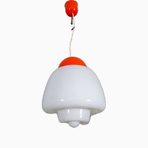 Lampada a sospensione Martinelli Luce in vetro opalino e metallo laccato, Italia, anni '60