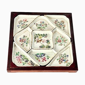 Cuencos chinos pequeños de porcelana en caja de madera, siglo XIX.Juego de 10