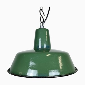 Lámpara colgante industrial pequeña esmaltada en verde, años 60
