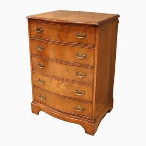Serpentine Walnut Front Chest of Drawers, 1930s
