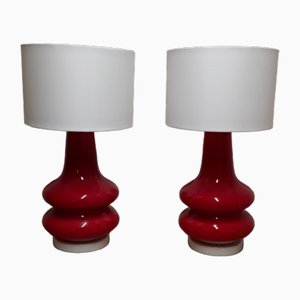 Lámparas de mesa vintage con base de vidrio rojo y pantalla de tela blanca, años 70. Juego de 2
