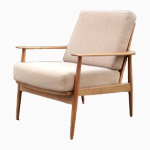 Poltrona Antimott in noce di Walter Knoll / Wilhelm Knoll, anni '60